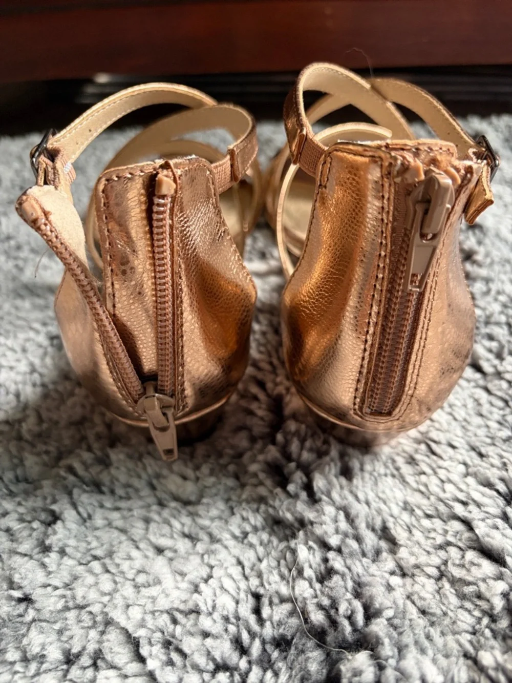 Life Stride Metallic Rose Gold Crisscross Wedge Sandals - Picture 4 of 10